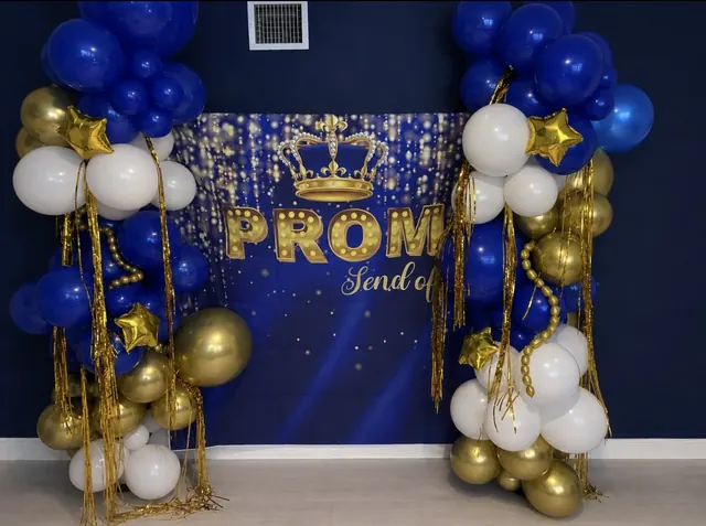 Royal blue and gold prom send-off balloon decor
